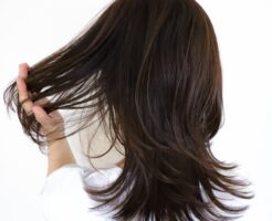 30代女性抜け毛の原因とポイント